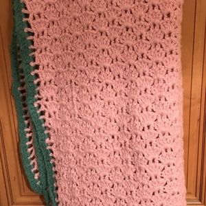 Pink Crocheted Baby Blanket Shell Pattern Crib Sz